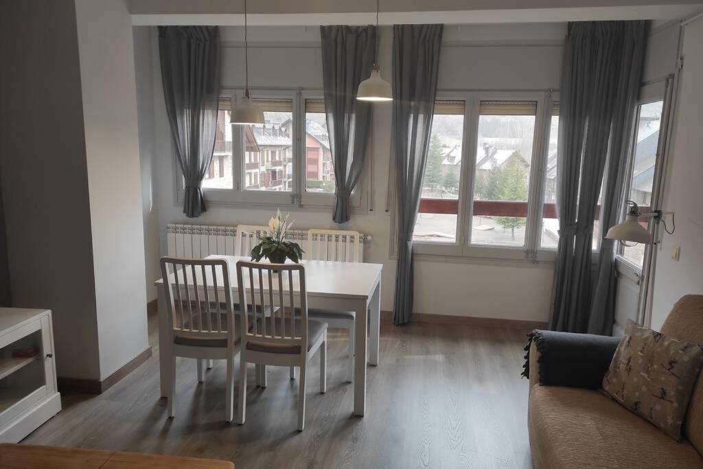 Bassiero Apartament Esterri d'Àneu Zewnętrze zdjęcie